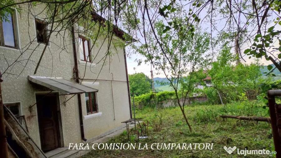 Casă cu 4 camere cu Teren 1730 Mp în Mihăești