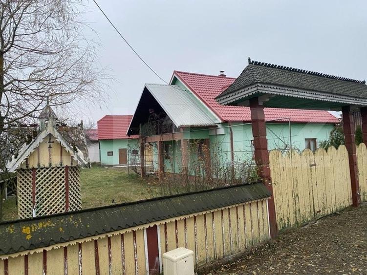 Casă individuală cu 7 camere cu Teren 1700 Mp în Horodnic