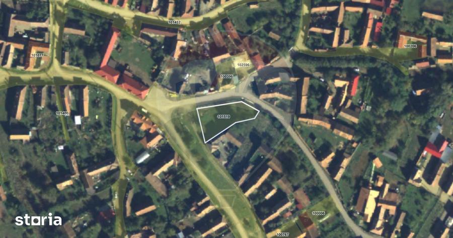 Teren de 980 mp, în Părău