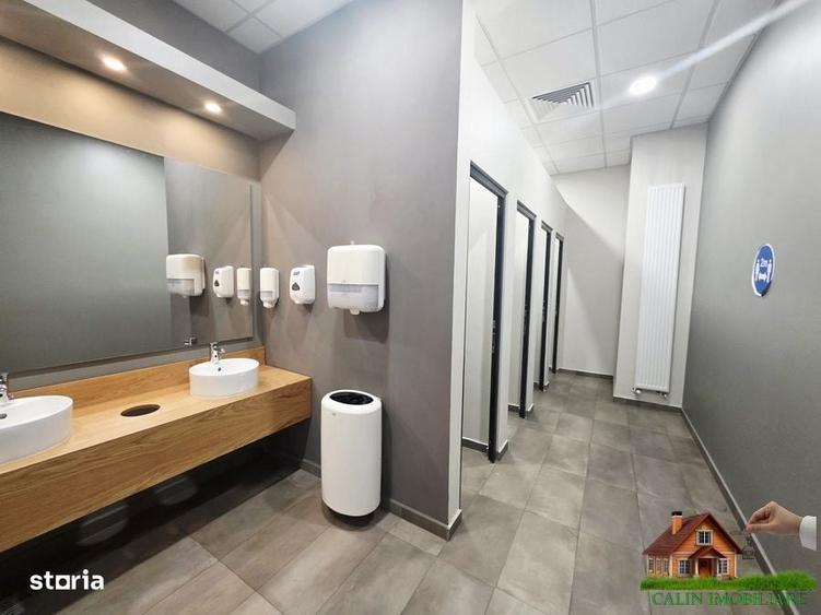 Spațiu comercial, de 1,250 mp, în Central