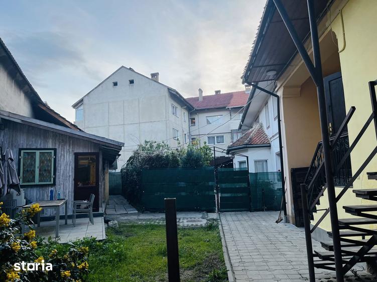 Casă cu 6 camere cu Teren 270 Mp în Central