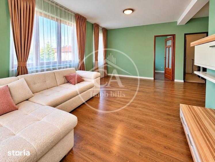 Apartament cu 5 camere decomandat în Sânmartin