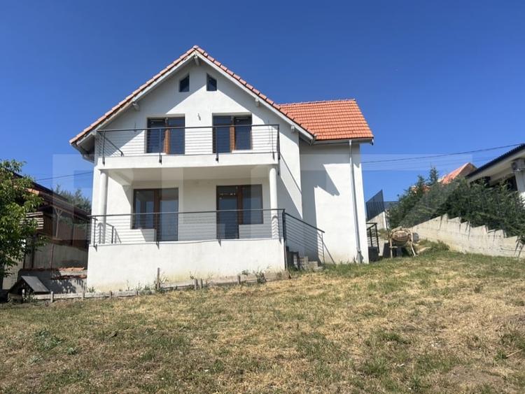 Casă individuală cu 5 camere cu Teren 755 Mp în Chinteni