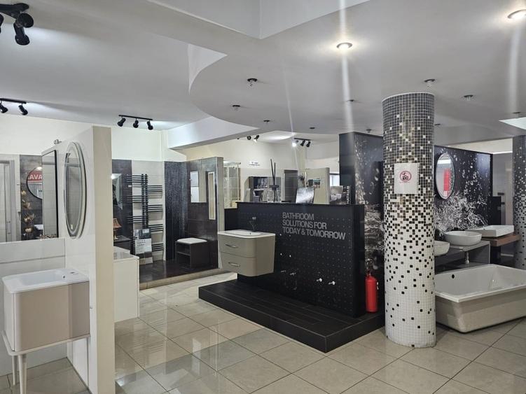 Spațiu comercial, de 664 mp, în Casa de Cultură