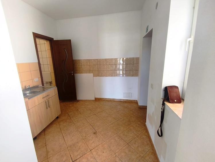 Spațiu comercial, de 42 mp, în Pârneava