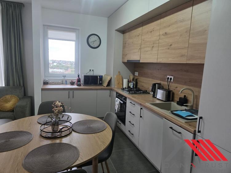 Apartament cu 2 camere semidecomandat în Lipovei