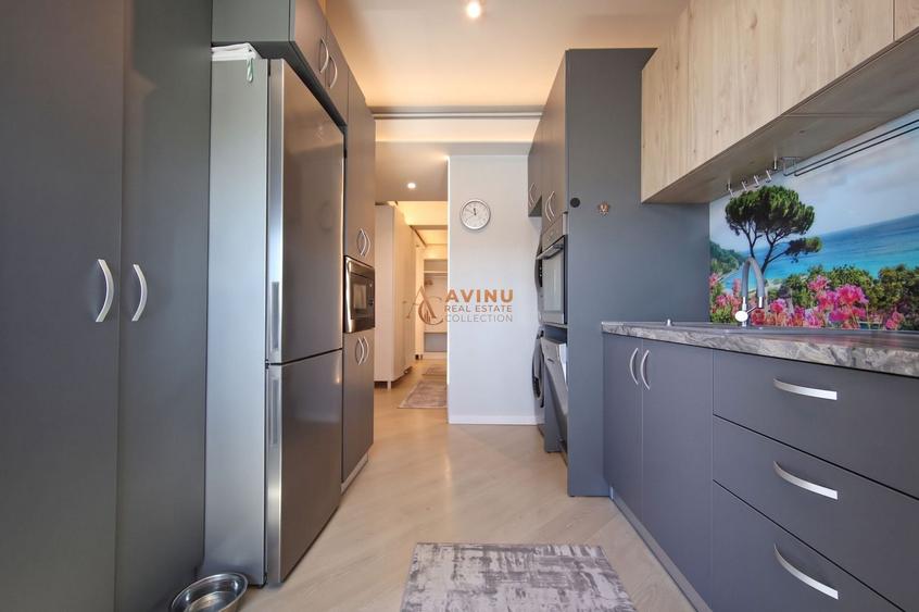 Apartament cu 3 camere în Sud-Vest