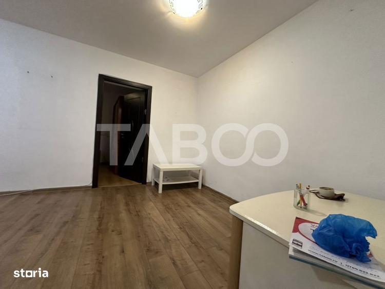 Apartament cu 2 camere semidecomandat în Bariera Vâlcii