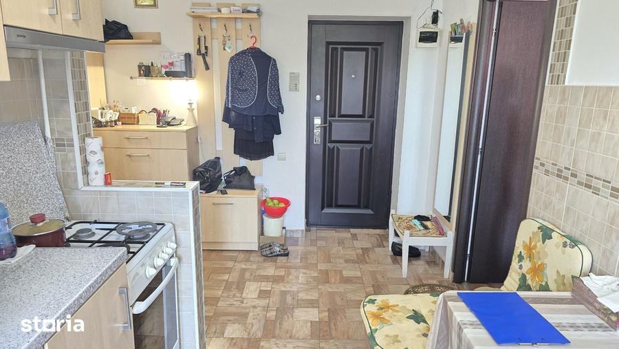 Apartament cu 2 camere decomandat în Piața Centrală
