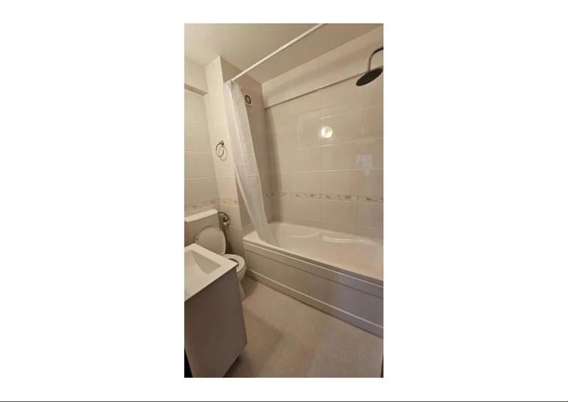 Apartament cu 2 camere semidecomandat, mobilat în Central