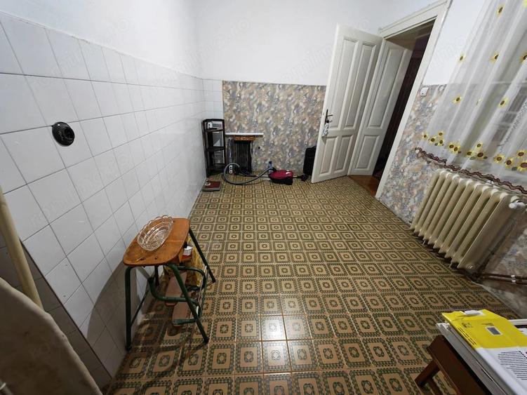 Casă cu 2 camere cu Teren 376 Mp în Elisabetin