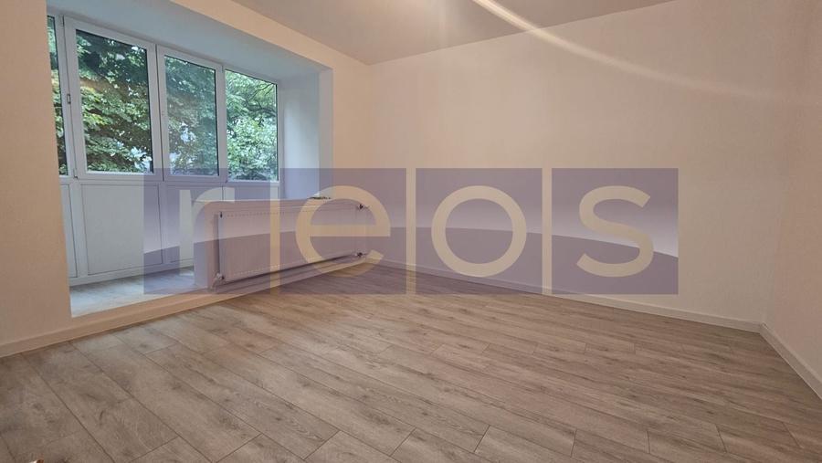 Apartament cu 3 camere decomandat în Valea Oltului