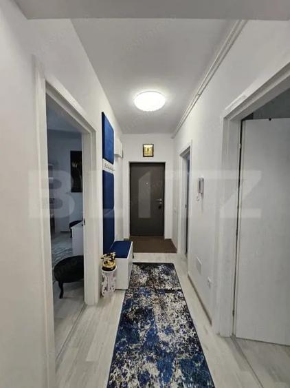 Apartament cu 3 camere decomandat, mobilat în Central