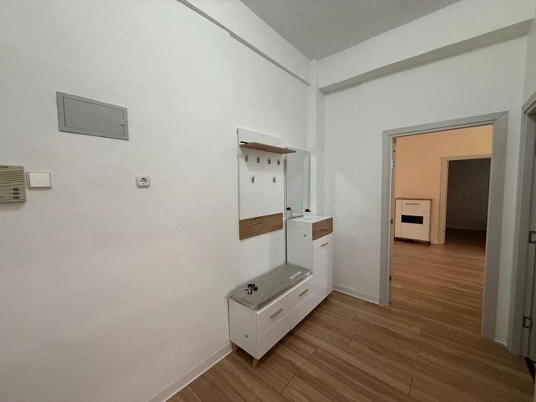 Apartament cu 3 camere semidecomandat în Ultracentral