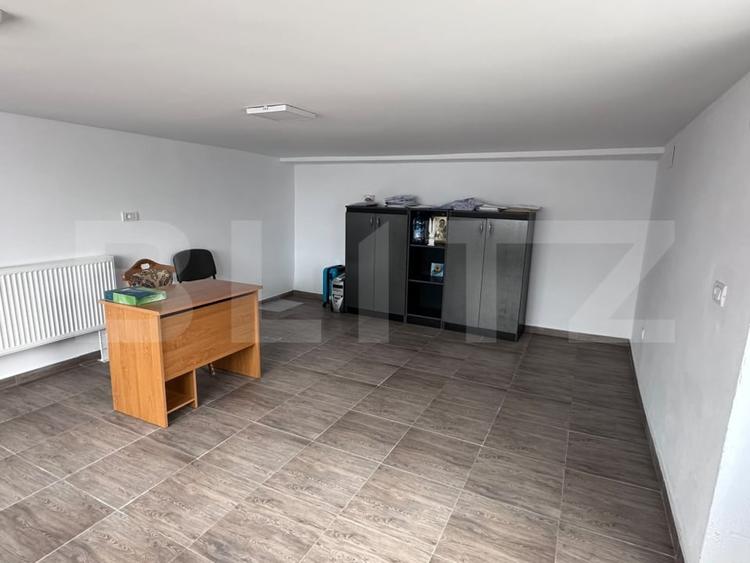 Casă individuală cu 5 camere cu Canalizare în Ultracentral