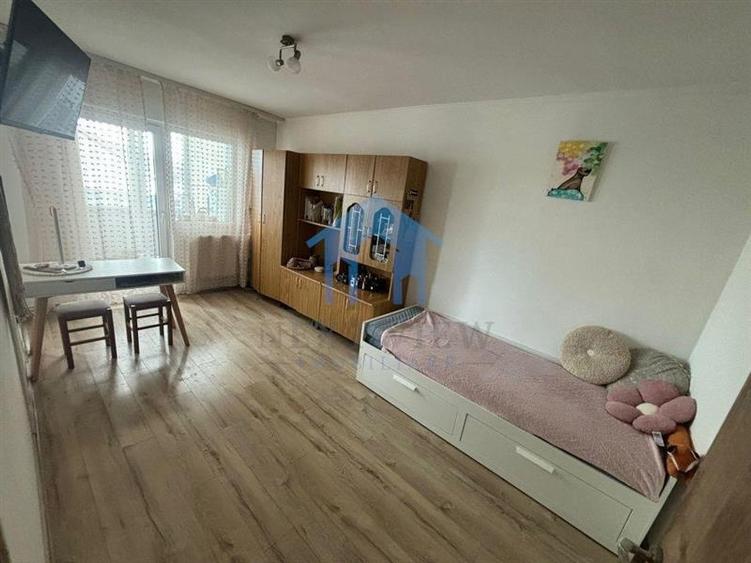 Garsonieră decomandată, mobilată în Iris