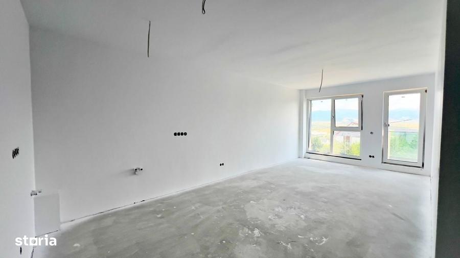 Apartament cu 3 camere decomandat în Cristian