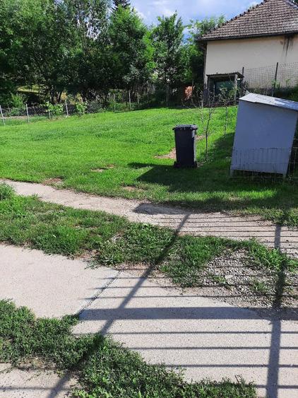Casă cu 2 camere cu Teren 1000 Mp în Cornești (Crăciunești)