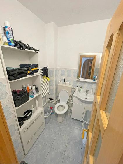 Apartament cu 3 camere decomandat, mobilat în Central