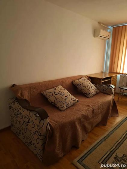 Garsonieră decomandată în Broșteni