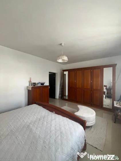Casă cu 4 camere cu Teren 400 Mp în Central