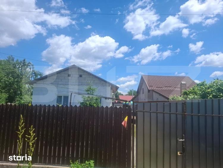 Casă cu 5 camere cu Teren 5800 Mp în Crângurile