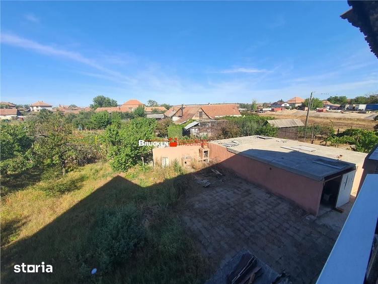 Casă cu 5 camere cu Teren 1463 Mp în Tăut