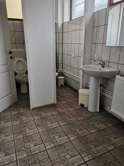 Spațiu comercial, de 150 mp, în Central