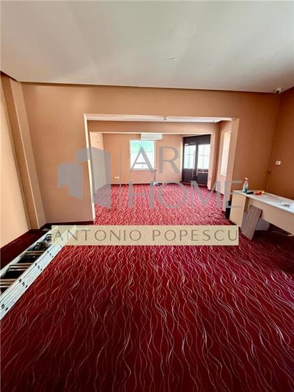 Spațiu comercial, de 150 mp, în Central