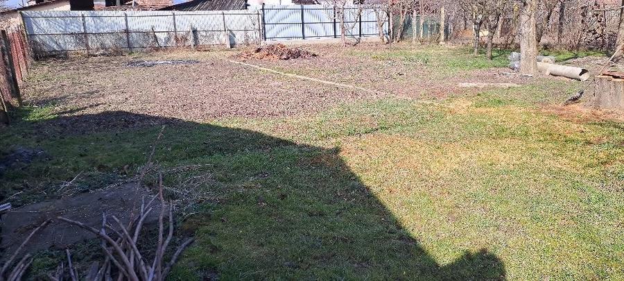 Casă cu Teren 700 Mp în Teiu