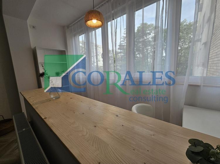 Apartament cu 2 camere decomandat, mobilat în Central