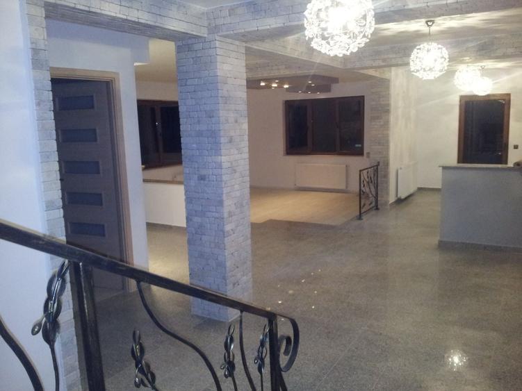 Casă cu 4 camere în Gheorgheni