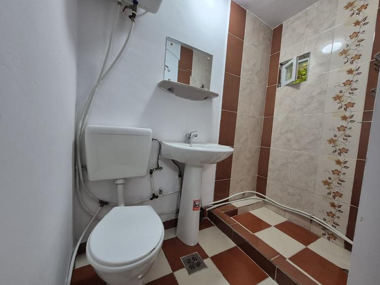 Casă cu 3 camere cu Canalizare în Mărgineni