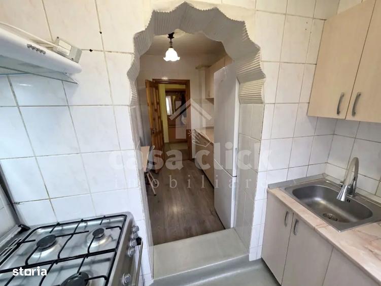 Apartament cu 3 camere decomandat, mobilat în Micro 17