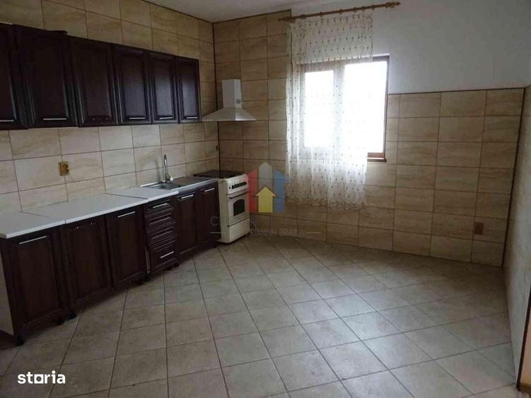 Vila P+1, constructie 2013, teren 700 mp, la 50Km de Braila - 10