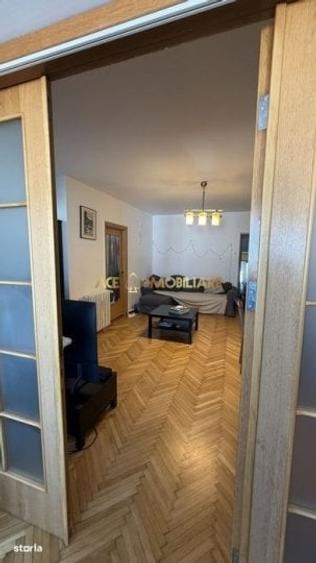 Apartament cu 4 camere decomandat, mobilat în Cișmigiu