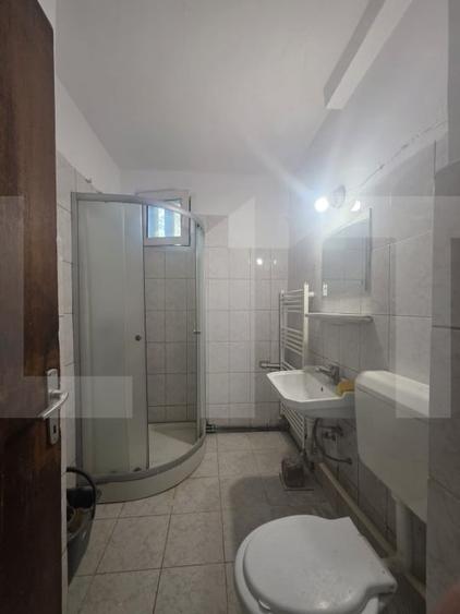 Apartament cu 3 camere decomandat în Semicentral