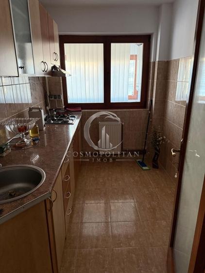 Apartament cu 2 camere în Unirii Sud — fotografia 3