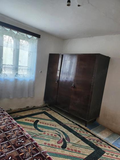Casă cu Teren 1255 Mp în Săcelu