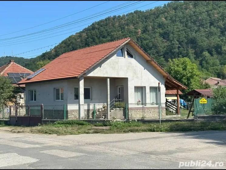 Casă în Central