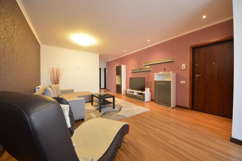 Apartament cu 3 camere semidecomandat în Șoseaua Nordului