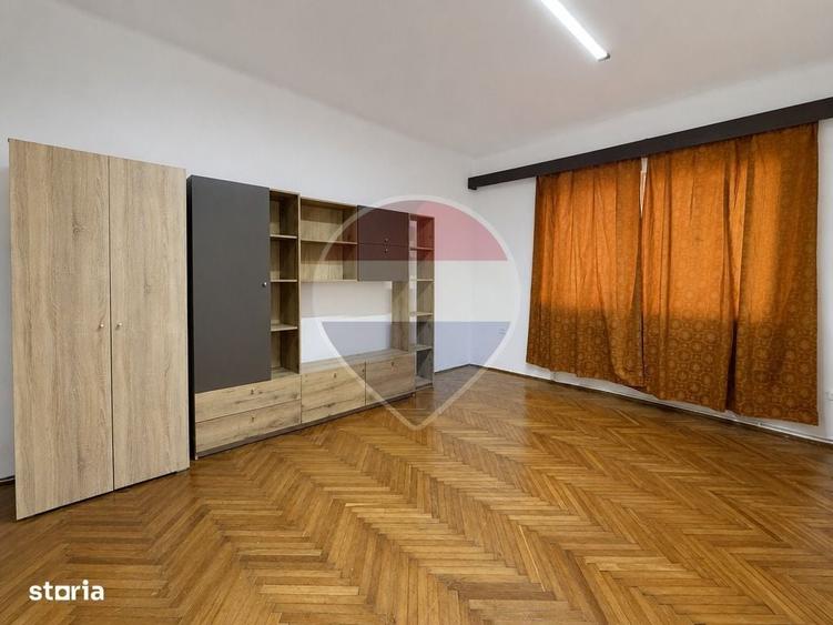 Casă cu 3 camere cu Teren 314 Mp în Central