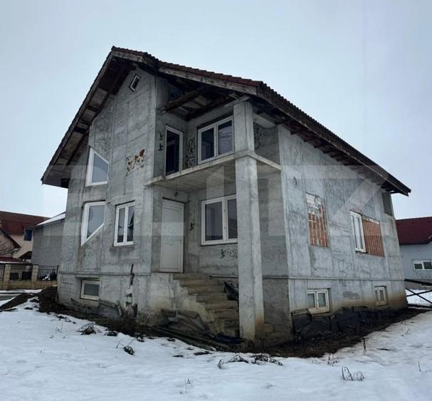 Casă individuală cu 9 camere cu Teren 1005 Mp în Ampoi 3