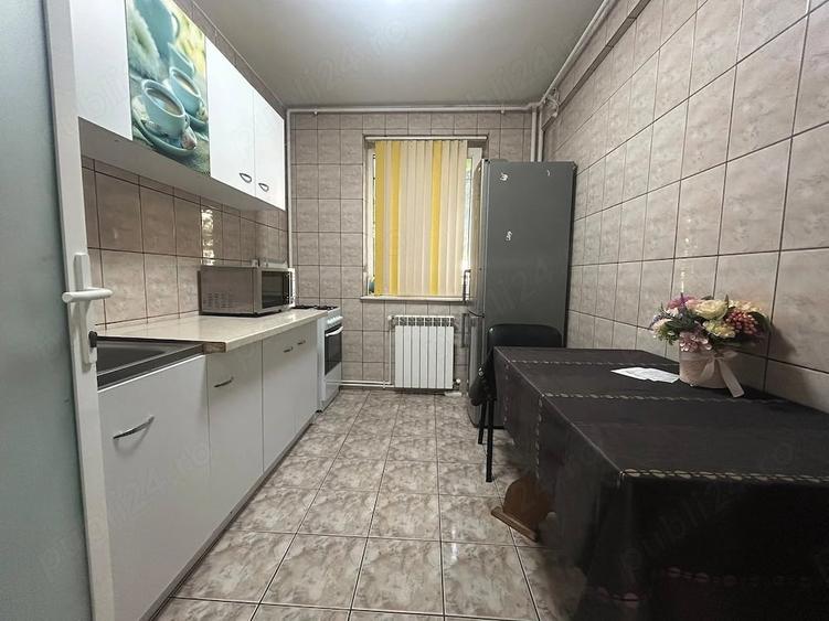 Apartament cu 2 camere semidecomandat în Tomis III