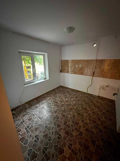 Casă cu 2 camere cu Teren 60 Mp în Central