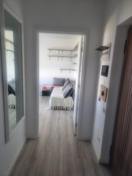 Apartament cu 3 camere decomandat, mobilat în Central