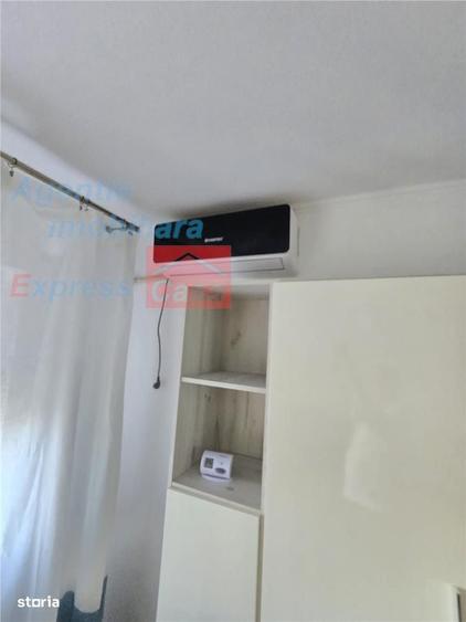 Apartament cu 2 camere decomandat în Metalurgie