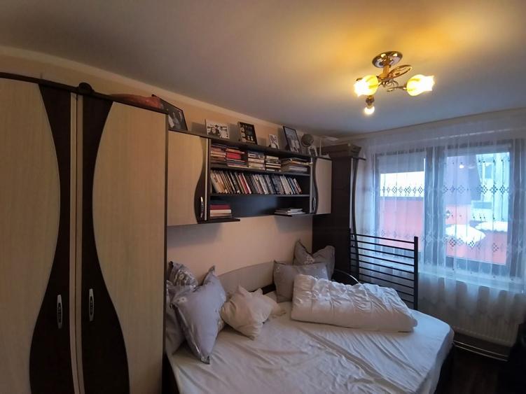 Apartament cu 4 camere decomandat, mobilat în Nord-Est