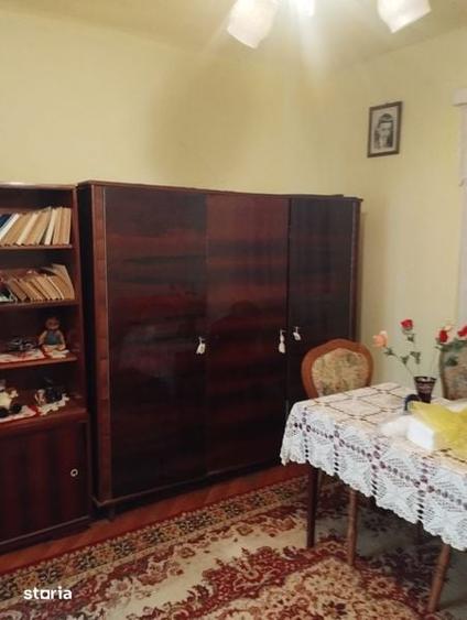 Casă cu 3 camere cu Teren 100 Mp în Central