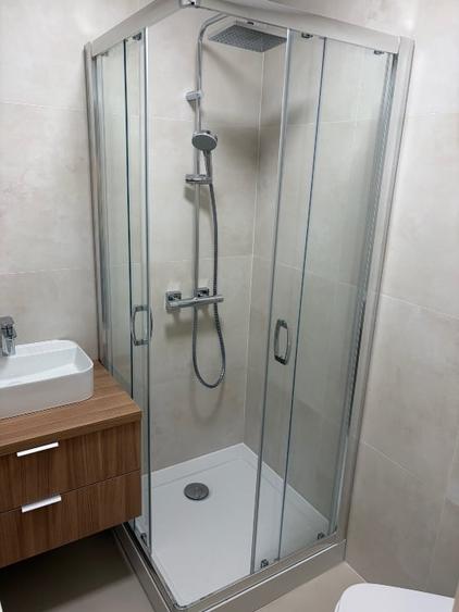 Apartament cu 4 camere decomandat, mobilat în Floreasca